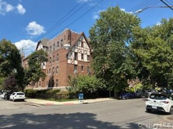 160-15 Powells Cove Boulevard E301, Beechhurst NY 11357