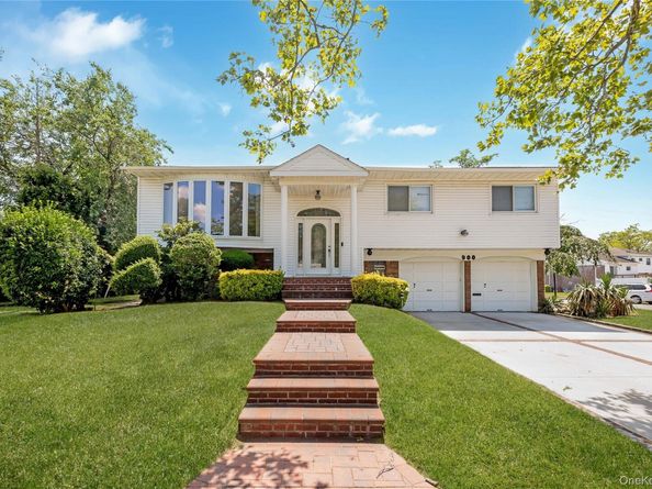 900 Flanders Drive, North Woodmere NY 11581