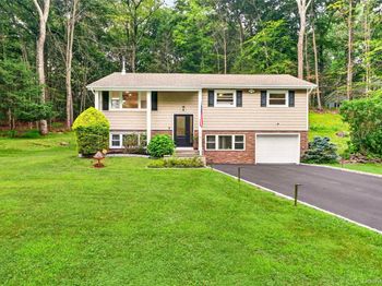 1193 Winding Court