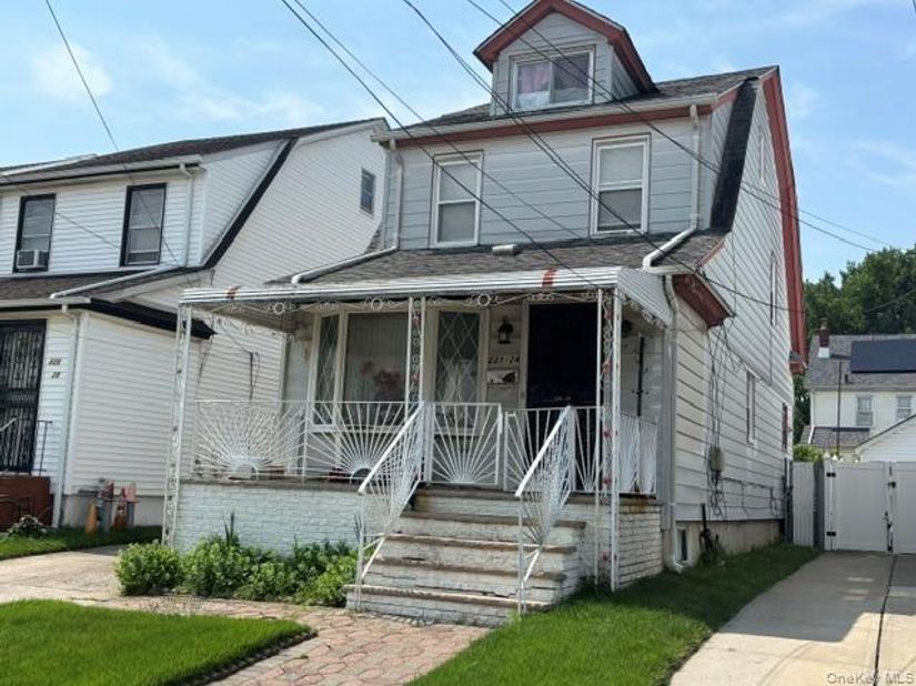 225-24 105th Avenue, Queens Village NY 11429