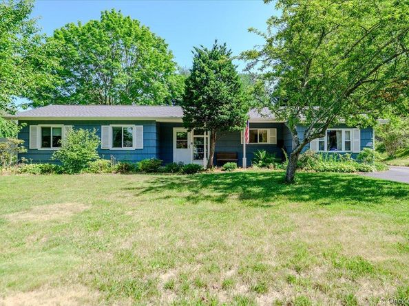 14 Akron Place, Shoreham NY 11786