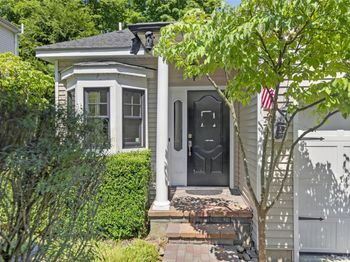 708 Kossuth Place