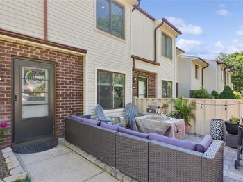 1004 Skyline Drive