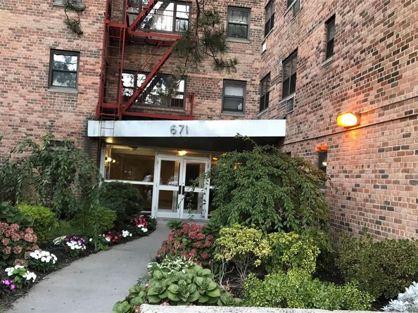 671 Bronx River Road 6G, Yonkers NY 10704