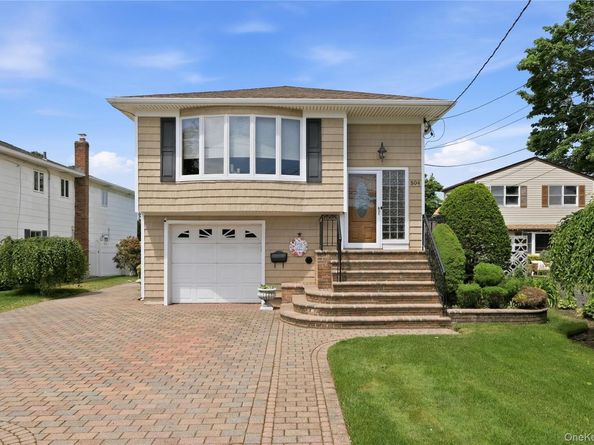 504 Staples Street, Farmingdale NY 11735