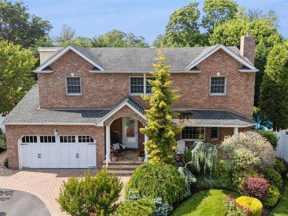 2539 Bradley Court, Merrick NY 11566