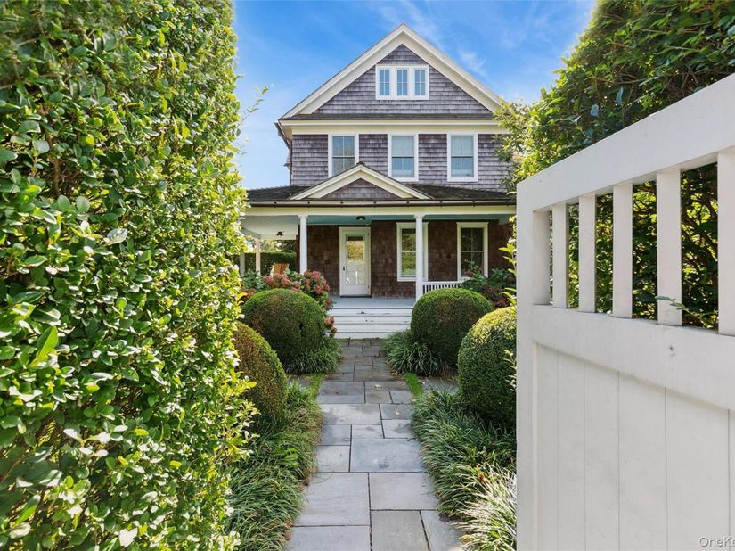 86 Pantigo Road, East Hampton NY 11937