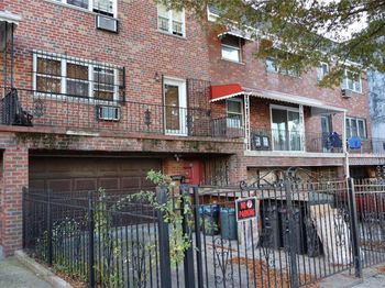858 Morris Park Avenue