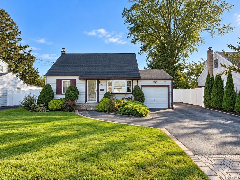 172 Throop Street, West Babylon NY 11704