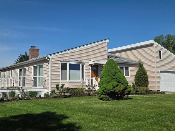 930 Cedar Lane, East Marion NY 11939