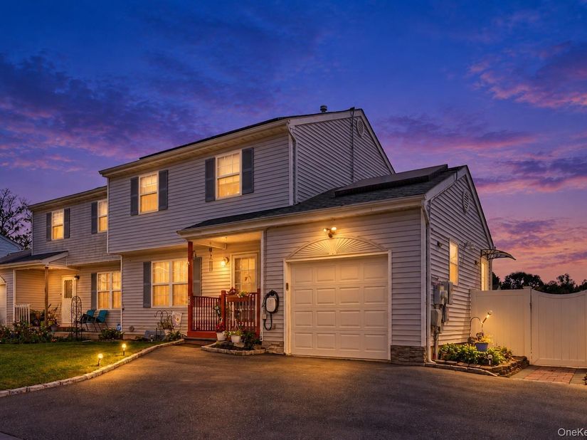 39 Elm Street, Central Islip NY 11722