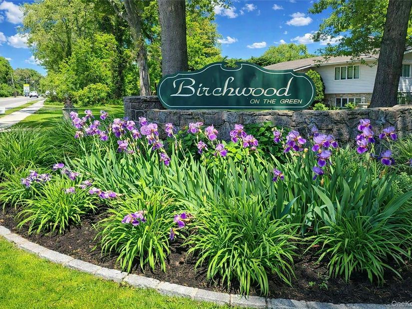 4426 Wilshire Lane 4426, Oakdale NY 11769