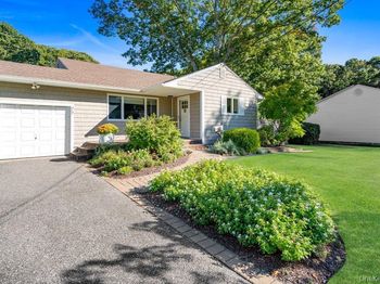 77 Lumur Drive