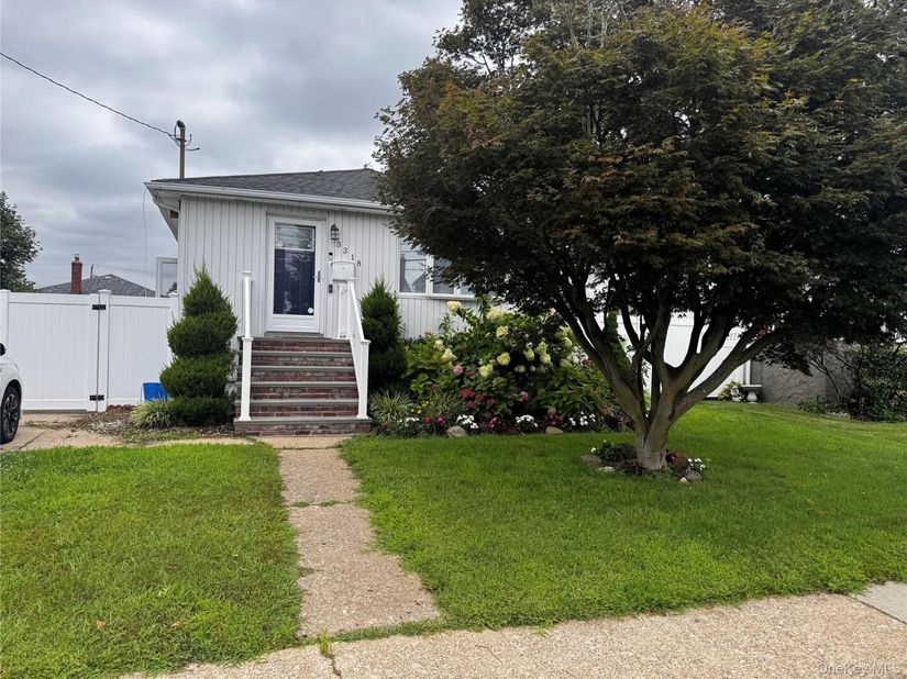 3318 MURDOCK Avenue, Oceanside NY 11572