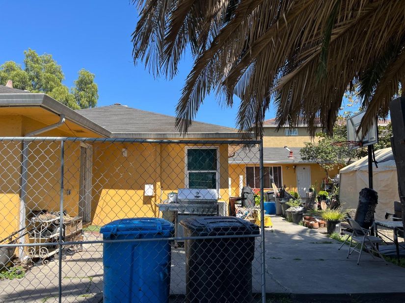 Undisclosed Address #ML82046590, East Palo Alto CA 94303