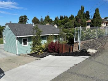5025 Hilltop Drive