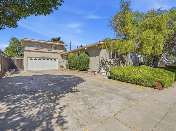 725 Santa Rita Street, Sunnyvale CA 94085