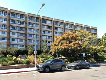 1700 Civic Center Drive