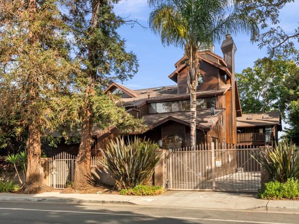 2216 Clarke Avenue, East Palo Alto CA 94303