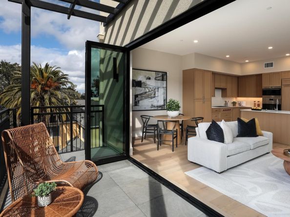 389 First Street 31, Los Altos CA 94022