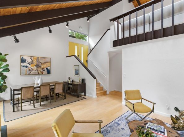 2343 Arrowhead Drive, Oakland CA 94611