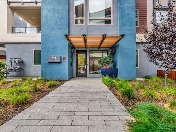 769 Eppleton Lane 302, Foster City CA 94404