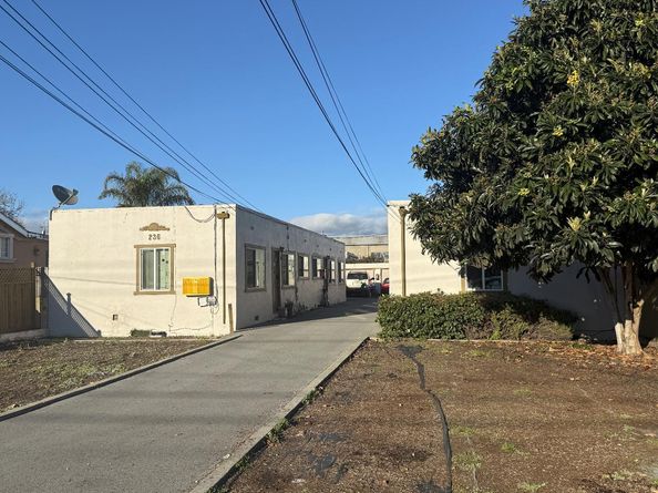 Locust, Watsonville CA 95076