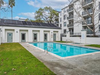 929 E El Camino Real