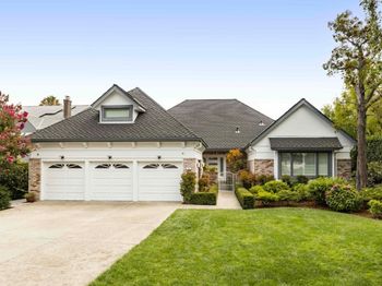 15 Woodleaf Avenue