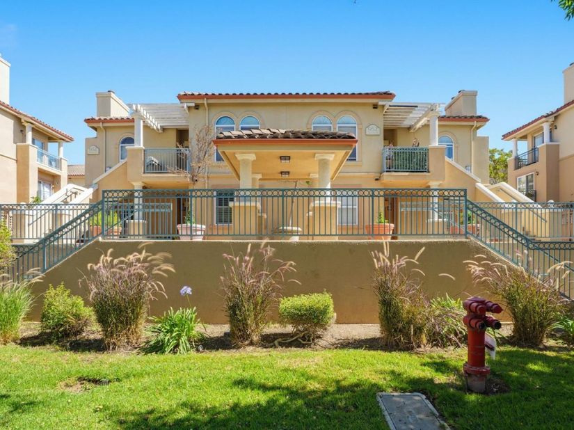 952 S 11th Street 332, San Jose CA 95112