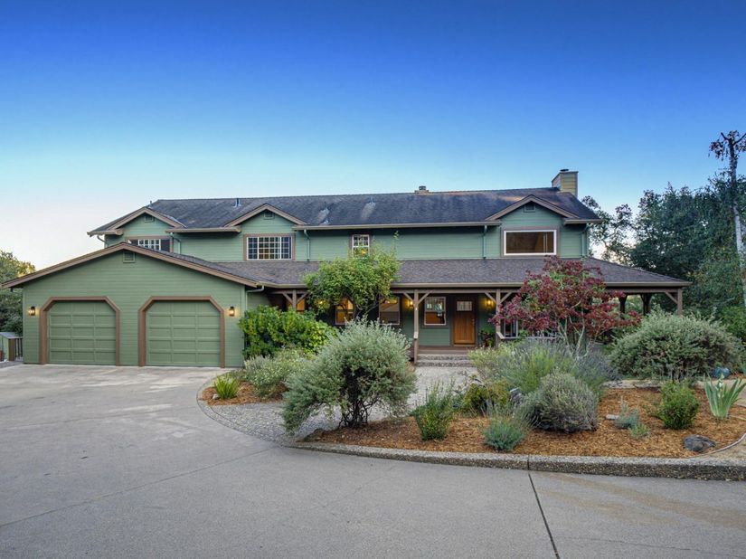 700 Meadowridge Road, Watsonville CA 95076