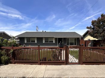 3885 Maui Drive