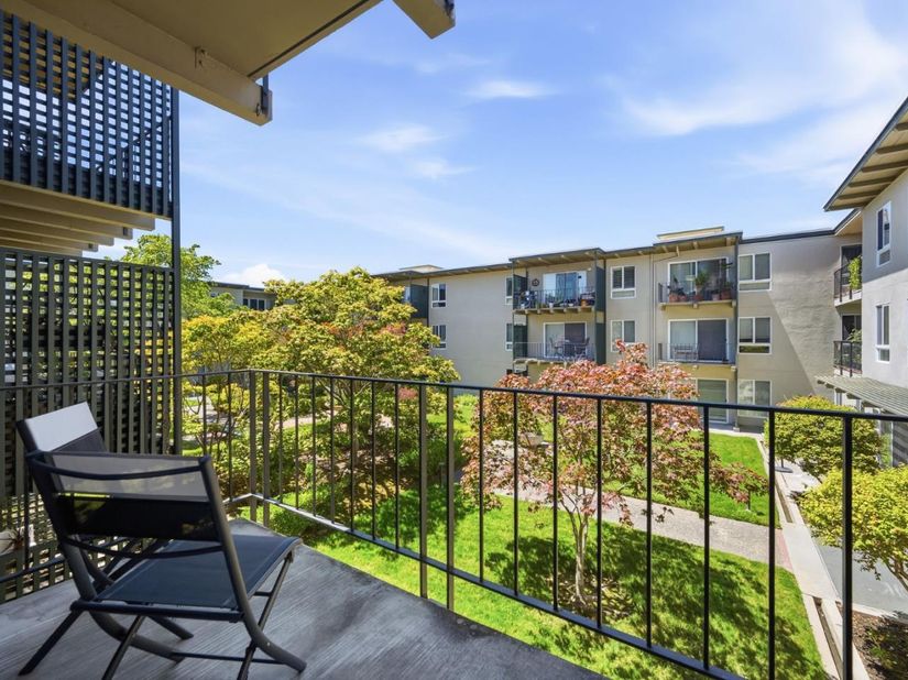 930 Peninsula Avenue 306, San Mateo CA 94401
