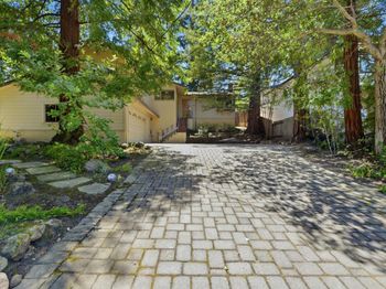 1265 Altschul Avenue