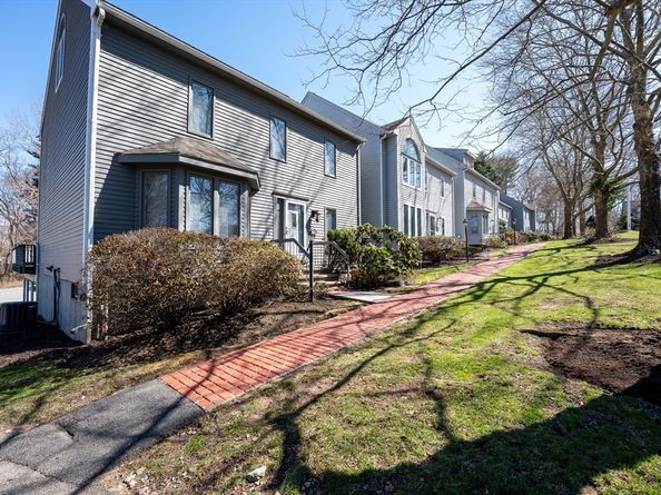 84 Kim Ter 84, Stoughton MA 02072