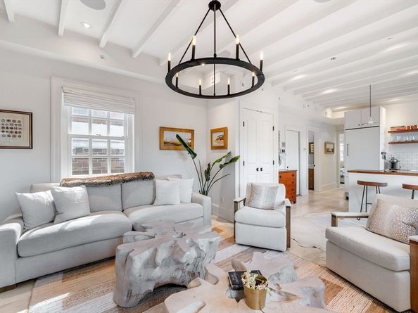 5 West Hill Place D, Boston MA 02114