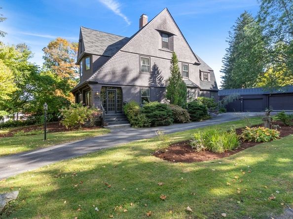 16 Court St, North Andover MA 01845