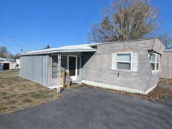 252 Newbury St Lot 41