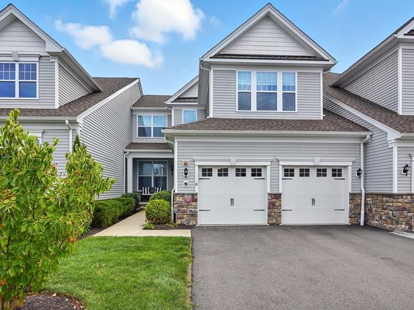 18 Lansing Way 18, Millis MA 02054