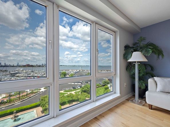 2001 Marina Drive 506W, Quincy MA 02171