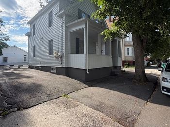 70 Robinson St