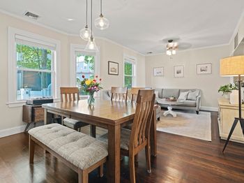 10 Ashmont Ct