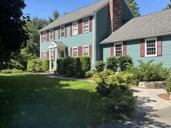 2 Lafayette Dr, Marlborough MA 01752