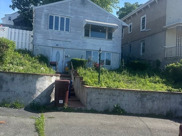 111 Arnold St, Revere MA 02151