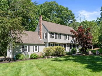 2 Garrison Ln