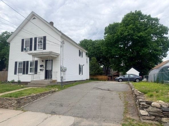 56 Harrison St, Leominster MA 01453