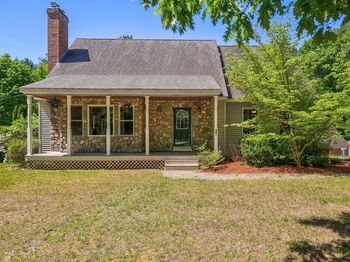27 Davis St