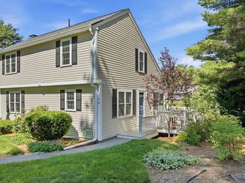 78 Macintosh Ln