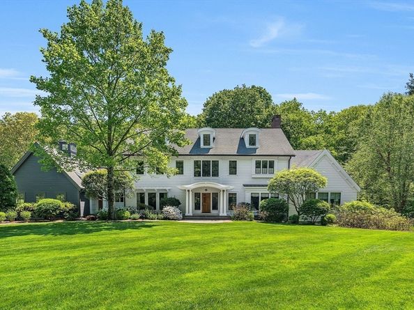 10 Chandler Circle, Weston MA 02493