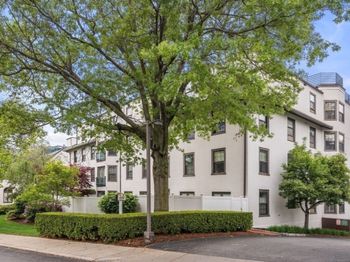 227 Summit Ave